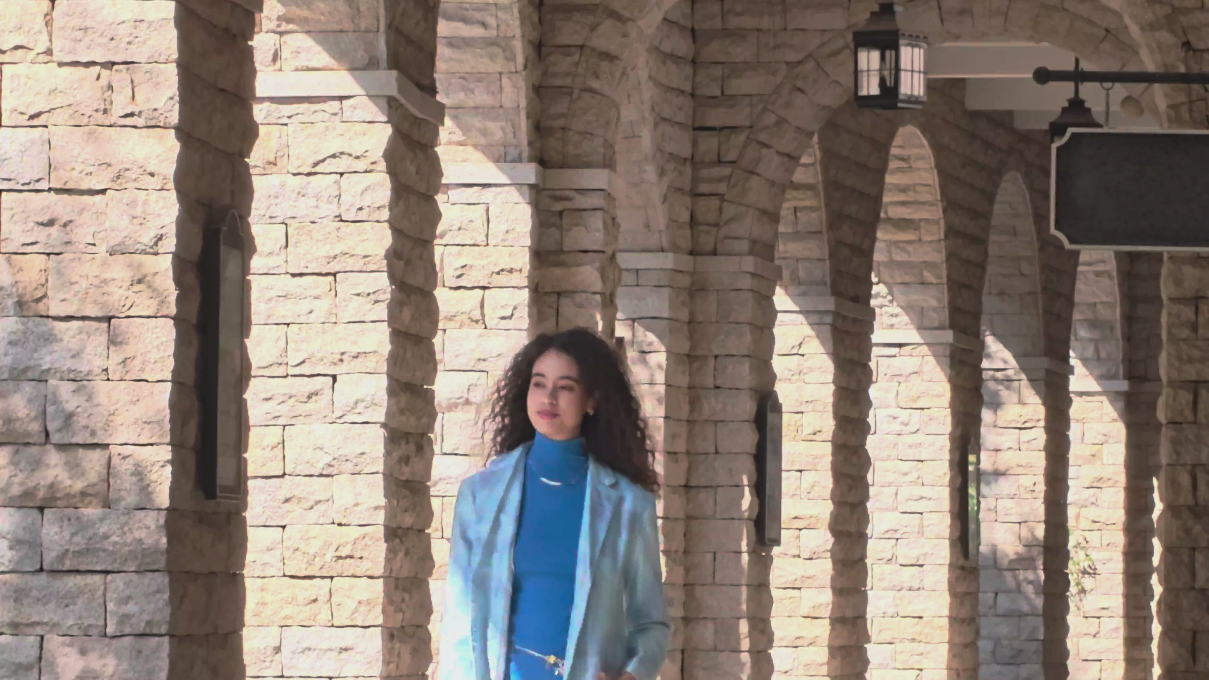 Carica il video: 
